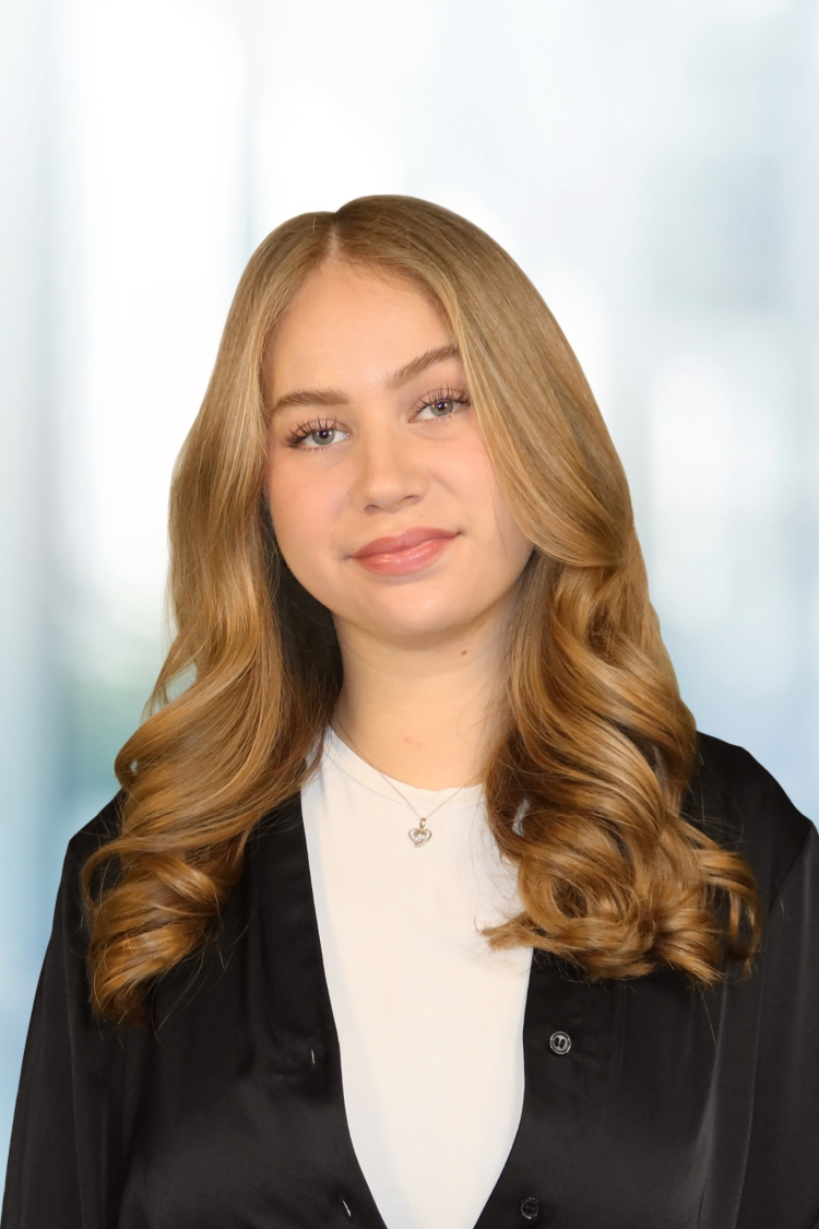 Fabienne Maag Kaufmännische Praktikantin